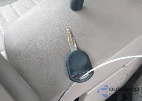 2003 Ford Explorer Xls z USA, uszkodzony, nr VIN 1FMZU72K13UB59704